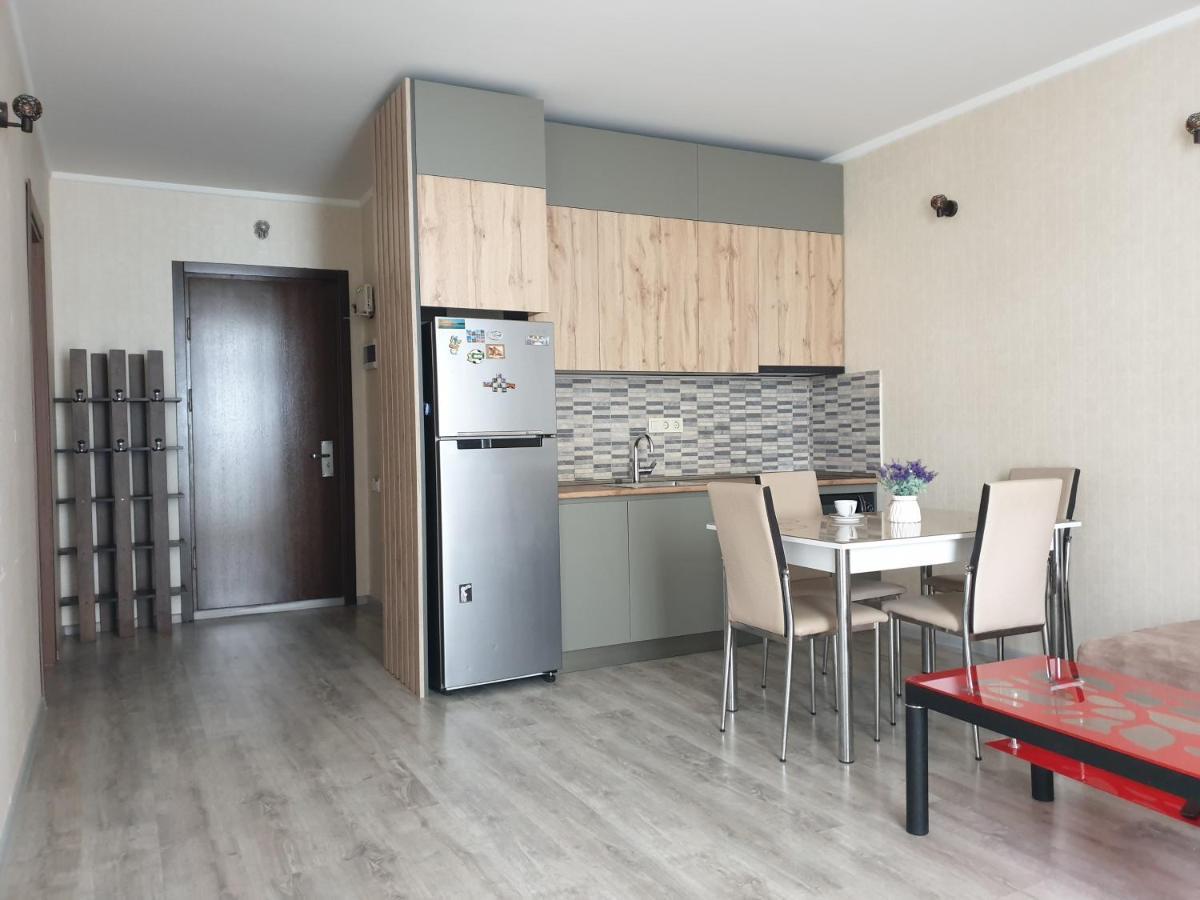 باتومي Lia'S Apartment In Orbi المظهر الخارجي الصورة