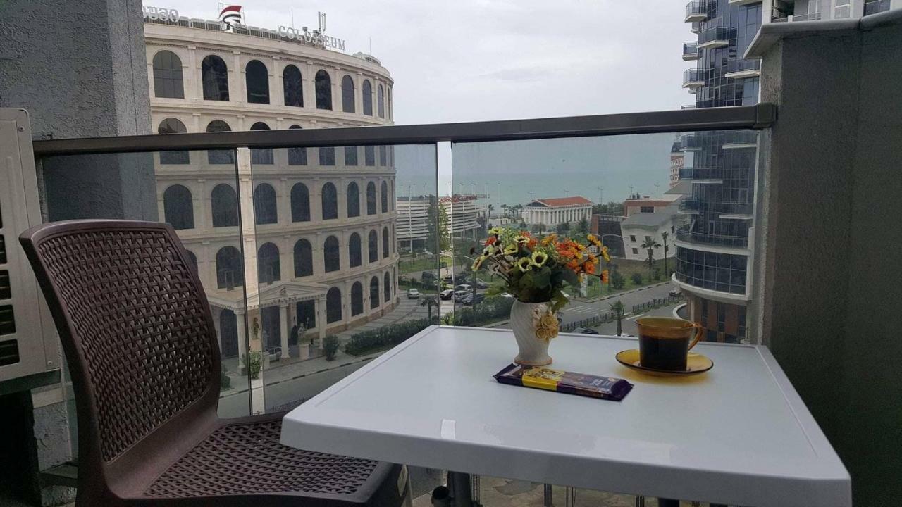 باتومي Lia'S Apartment In Orbi المظهر الخارجي الصورة